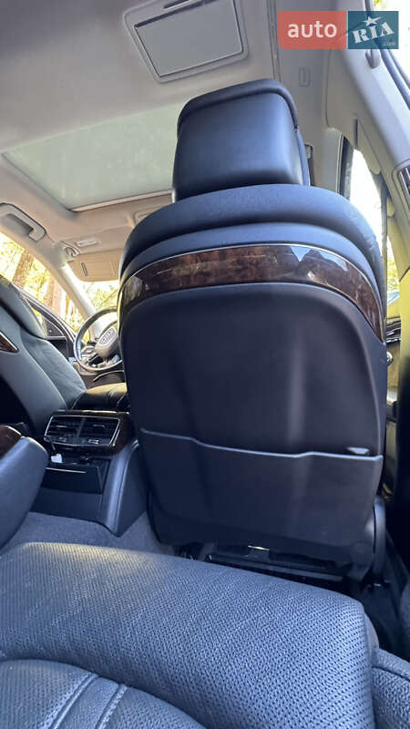 Седан Audi A8 2015 в Києві