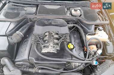 Седан Audi A8 1994 в 
