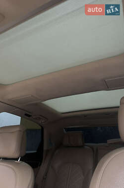 Седан Audi A8 2014 в 