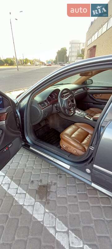 Седан Audi A8 2004 в Харкові