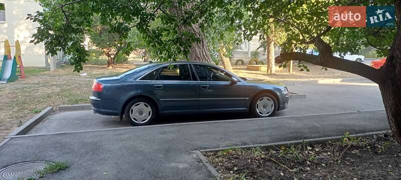 Седан Audi A8 2004 в Харкові
