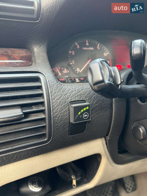 Седан Audi A8 1998 в Львове