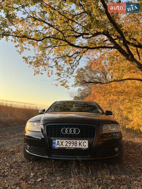 Седан Audi A8 2006 в Харькове