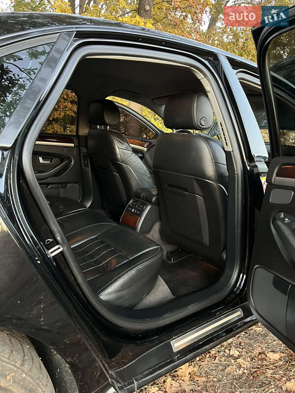 Седан Audi A8 2006 в Харькове