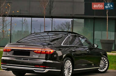 Седан Audi A8 2022 в 
