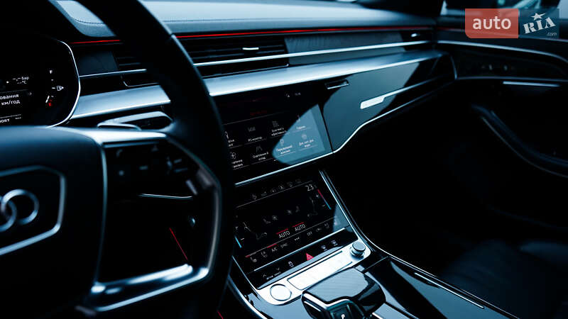 Седан Audi A8 2019 в Киеве