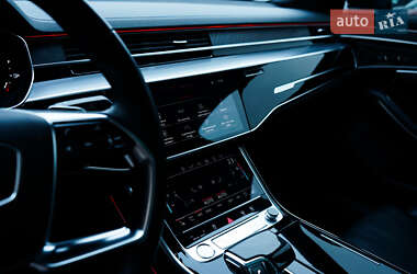 Седан Audi A8 2019 в 