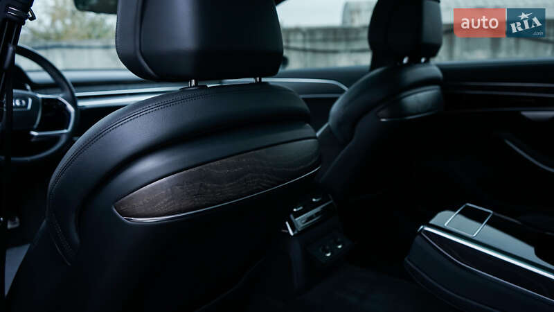 Седан Audi A8 2019 в Киеве