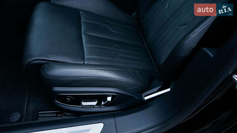 Седан Audi A8 2019 в Киеве