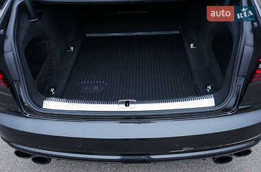 Седан Audi A8 2019 в 