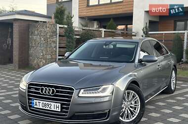 Седан Audi A8 2016 в Стрию