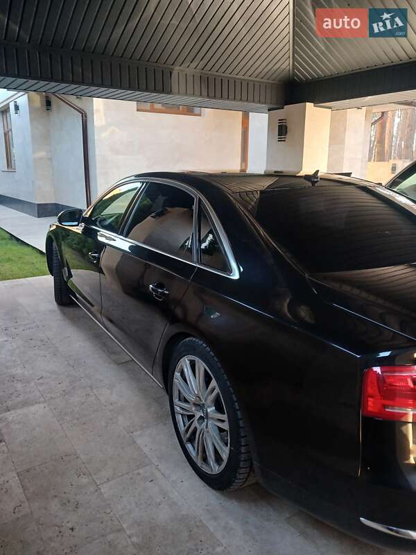 Седан Audi A8 2013 в Киеве