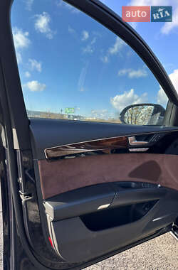 Седан Audi A8 2012 в Киеве