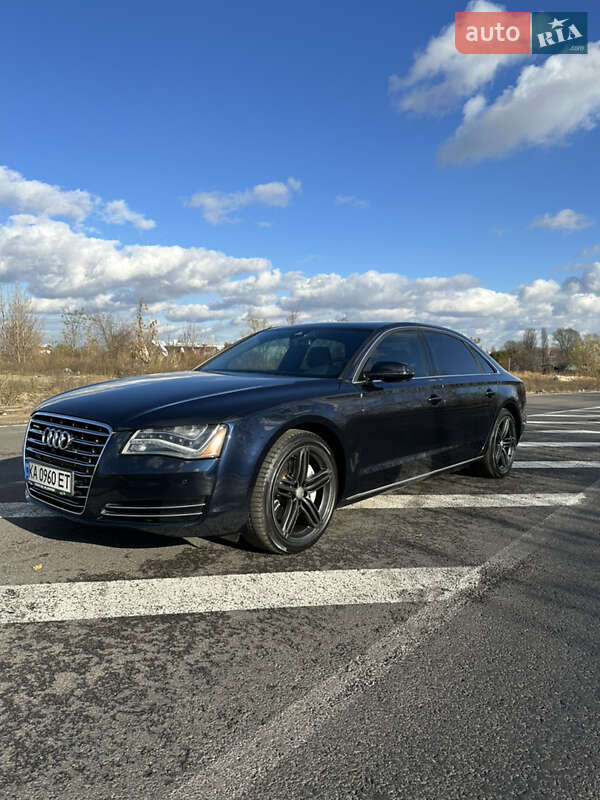Седан Audi A8 2012 в Киеве