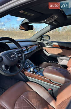 Седан Audi A8 2012 в Киеве