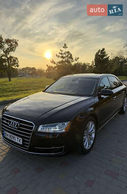 Седан Audi A8 2015 в 