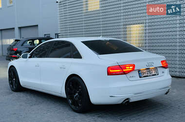 Седан Audi A8 2011 в Одесі