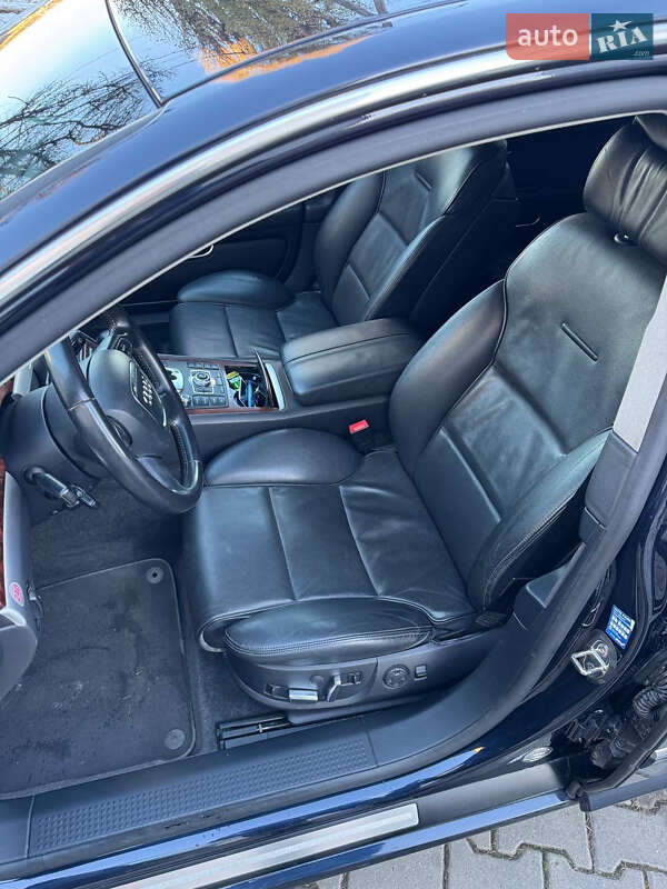 Седан Audi A8 2009 в Звягеле