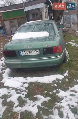 Седан Audi A8 2000 в Киеве