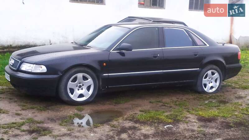 Седан Audi A8 1996 в Ивано-Франковске