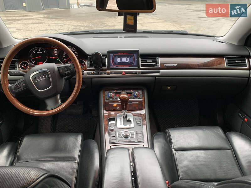 Седан Audi A8 2007 в Козові