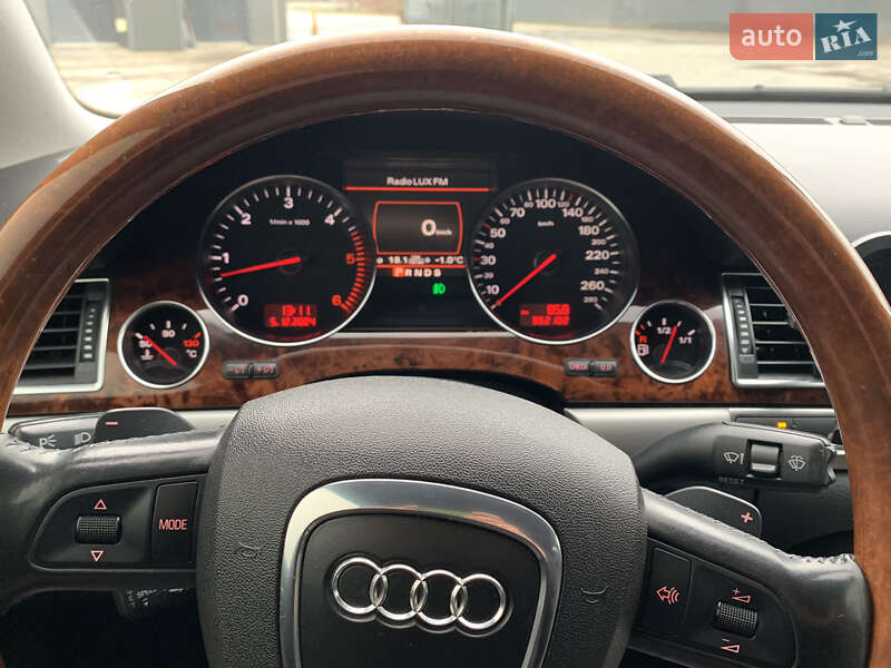 Седан Audi A8 2007 в Козові