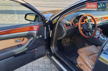 Седан Audi A8 2004 в 