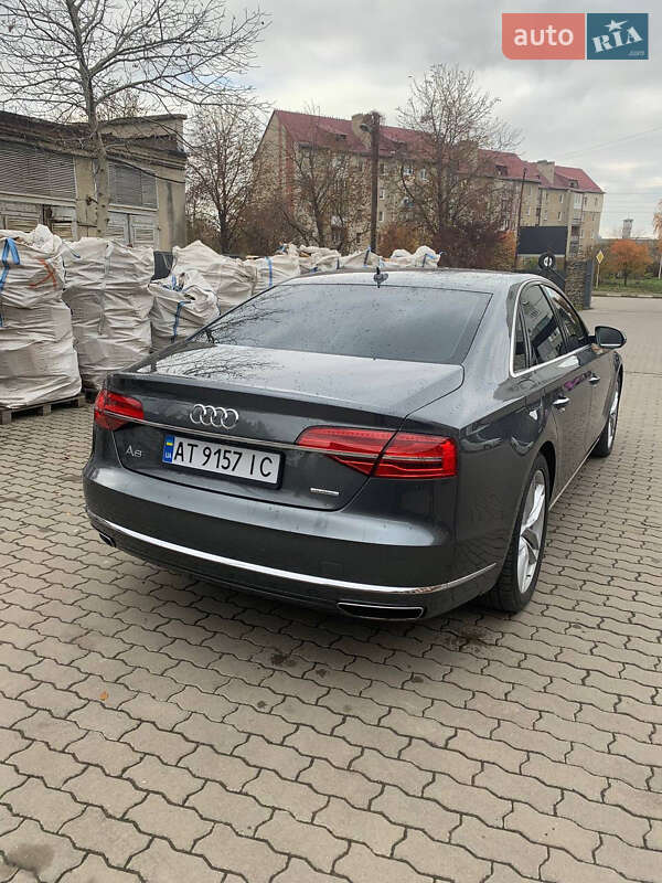 Седан Audi A8 2014 в Калуше