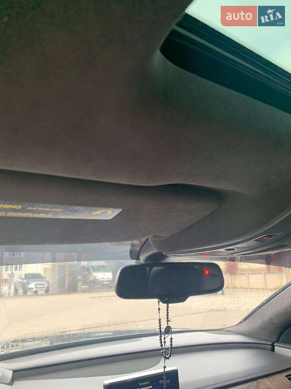 Седан Audi A8 2014 в Калуше