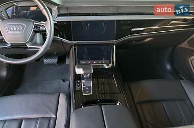 Седан Audi A8 2023 в Трускавце