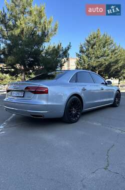Седан Audi A8 2015 в 