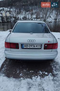 Седан Audi A8 1998 в Виннице