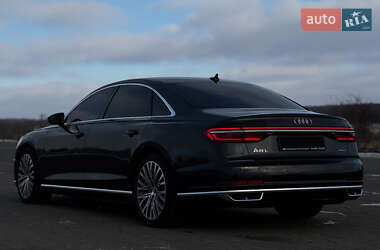 Седан Audi A8 2021 в Виннице