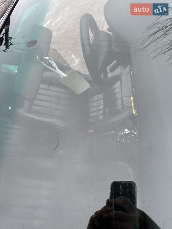 Седан Audi A8 1996 в Звягелі