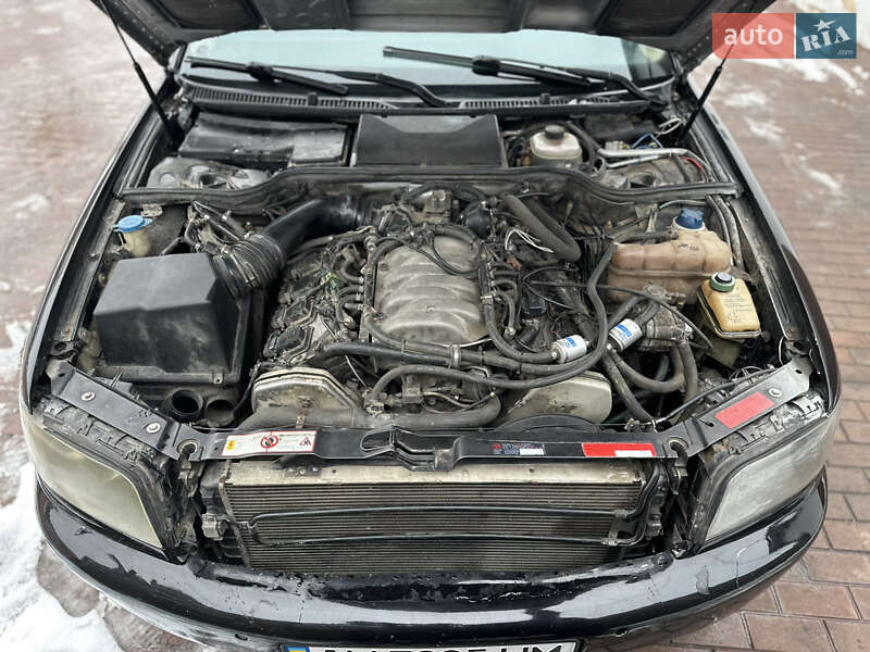 Седан Audi A8 1996 в Звягелі