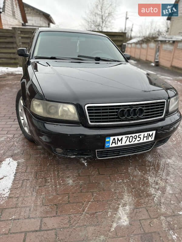 Седан Audi A8 1996 в Звягелі