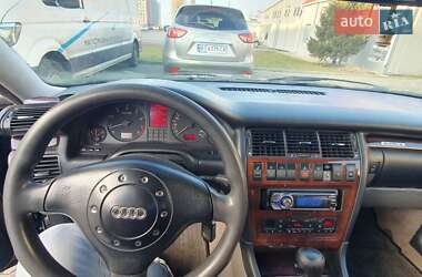 Седан Audi A8 1997 в 