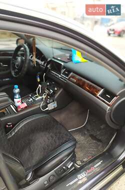 Седан Audi A8 2004 в 