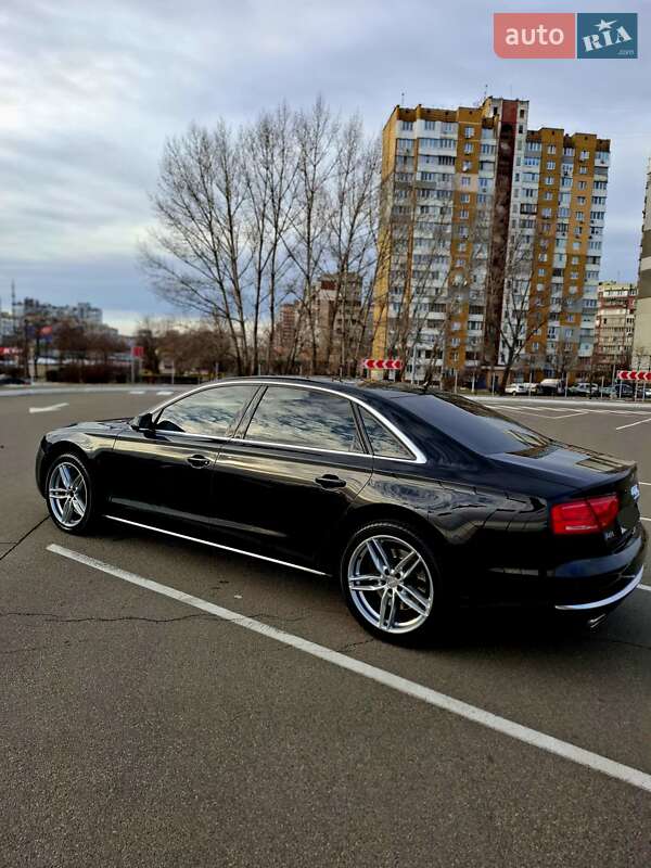Седан Audi A8 2011 в Києві