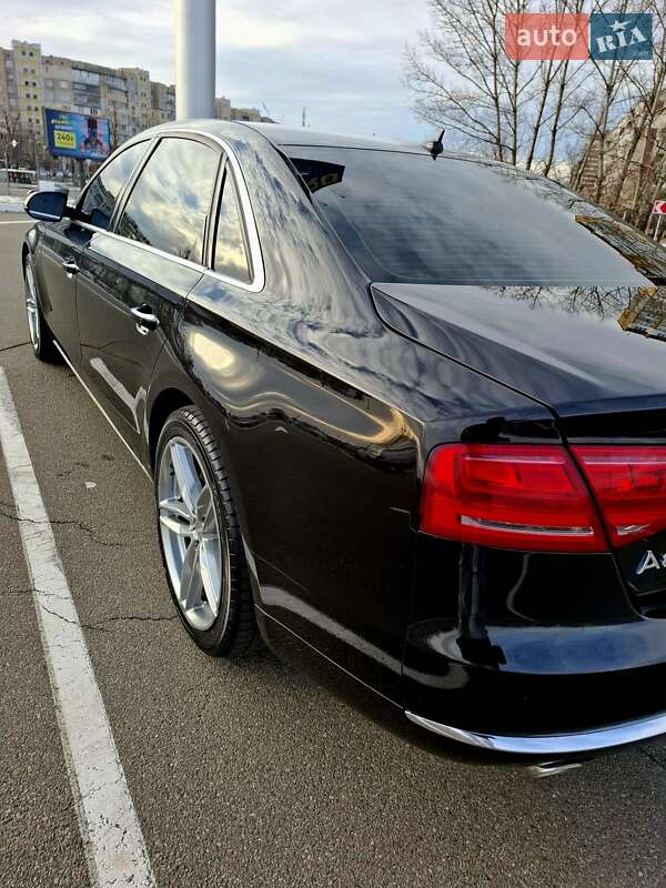 Седан Audi A8 2011 в Києві