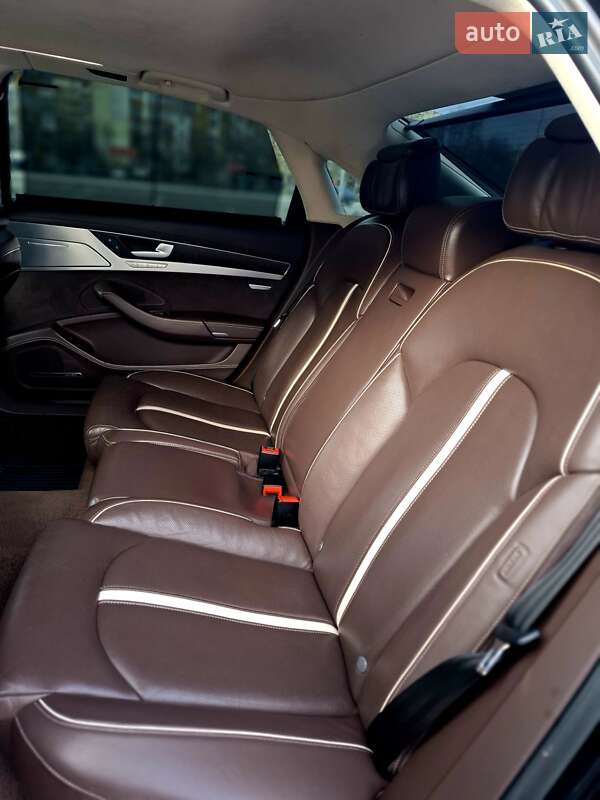 Седан Audi A8 2011 в Києві
