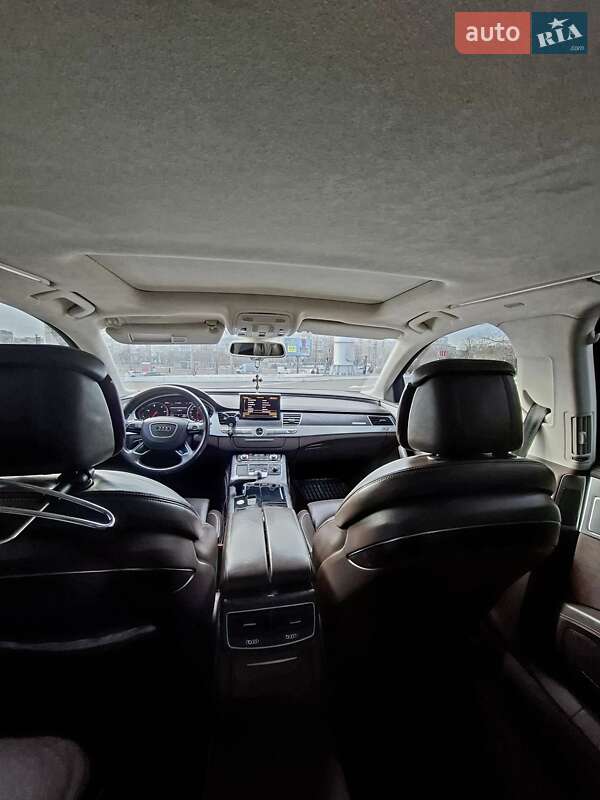 Седан Audi A8 2011 в Києві