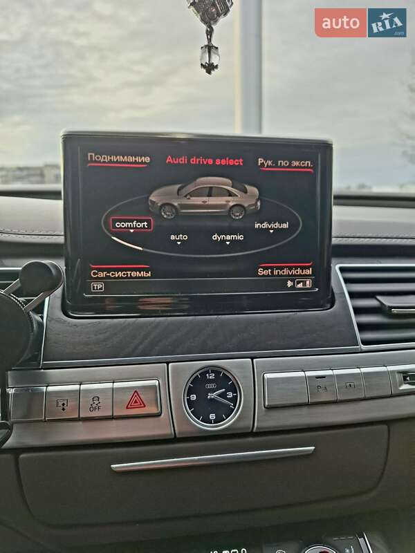 Седан Audi A8 2011 в Києві