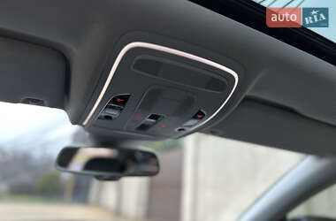 Седан Audi A8 2012 в 