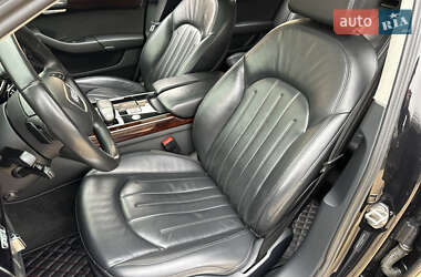 Седан Audi A8 2012 в 