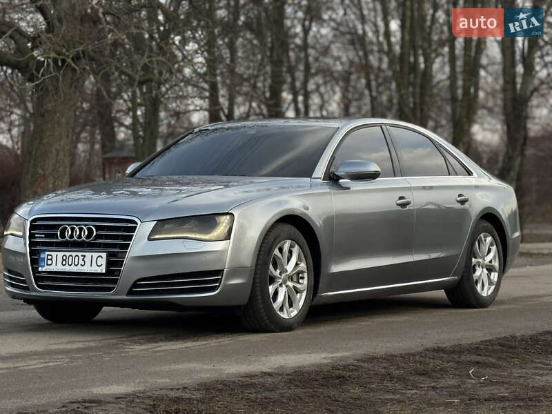 Седан Audi A8 2012 в Полтаві