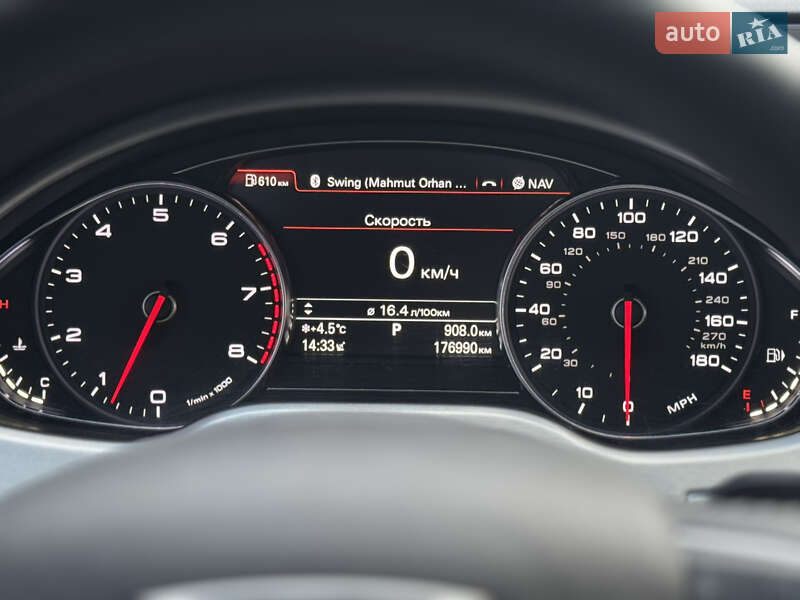 Седан Audi A8 2012 в Полтаві