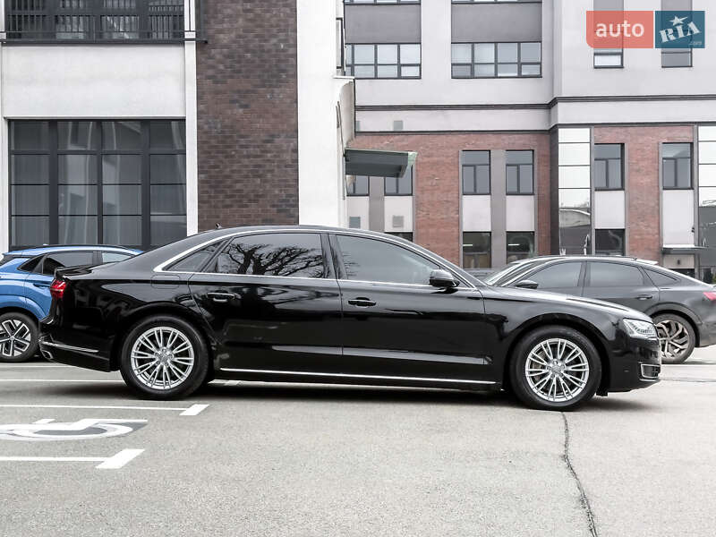 Седан Audi A8 2014 в Киеве