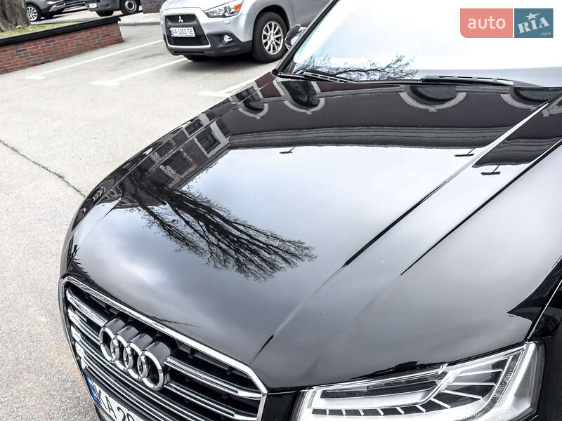 Седан Audi A8 2014 в Киеве