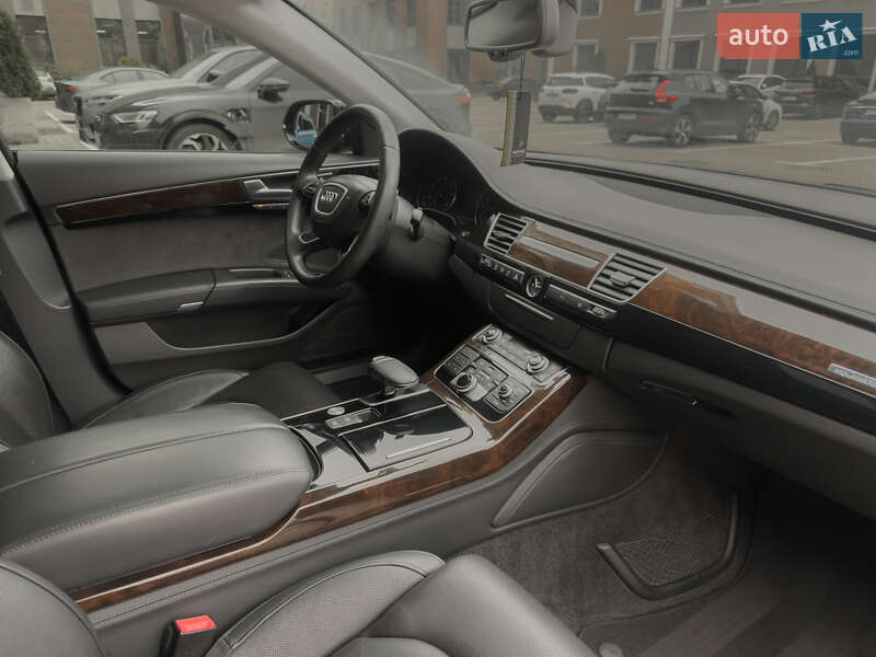 Седан Audi A8 2014 в Киеве